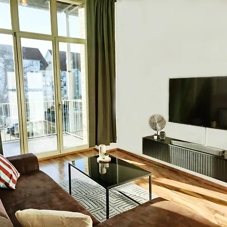 Modernes Loft-erlebnis Mit Fitnessbereich & Heimkino