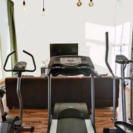 Modernes Loft-erlebnis Mit Fitnessbereich & Heimkino
