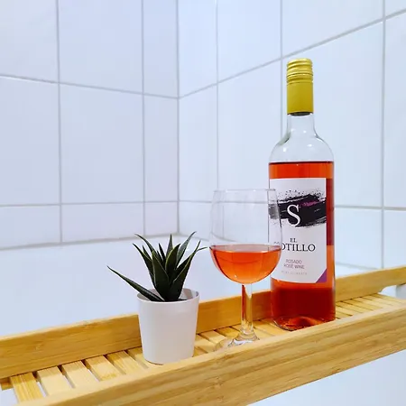 Modernes Loft-erlebnis Mit Fitnessbereich & Heimkino